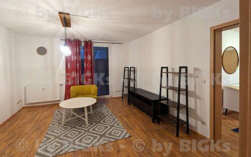 Wohnraum - BIGKs: Suhl-Leninring: FREIE AUSSICHT - 3 Raum Wohnung Suhl,sep.Küche,Dusch-Wannenbad, Balkon (-;)