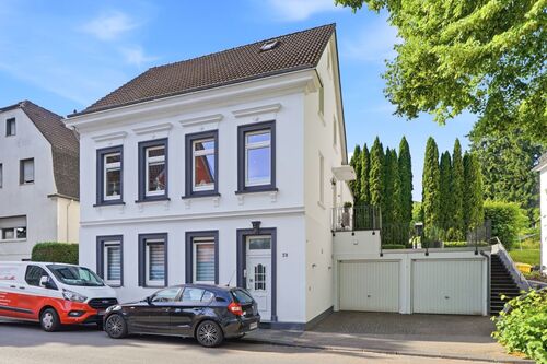 Aussenansicht - 8 Zimmer Einfamilienhaus zum Kaufen in Solingen
