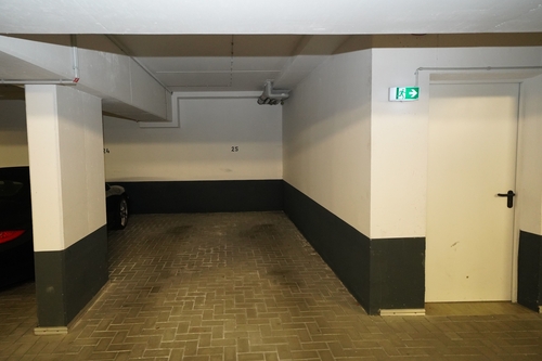 Tiefgaragenstellplatz - 