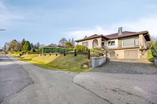 EG_Aussenansicht - 7 Zimmer Einfamilienhaus in Hellenthal