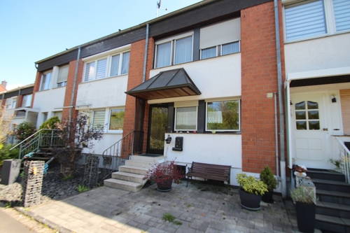 EG_Aussenansicht - 4 Zimmer Reihenmittelhaus zum Kaufen in Lohmar