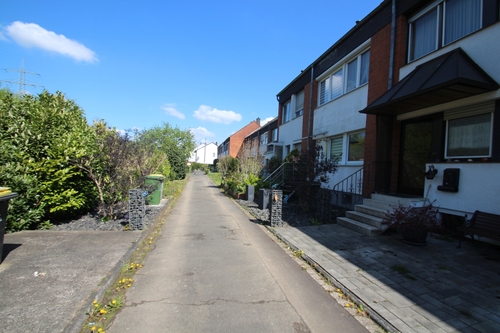 EG_Aussenansicht1 - Reihenmittelhaus mit 104,00 m&sup2; in Lohmar zum Kaufen