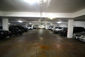 Tiefgaragen-Stellplatz - 