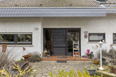 Aussenansicht_Eingang - Einfamilienhaus mit 204,00 m&sup2; in Morschheim zum Kaufen