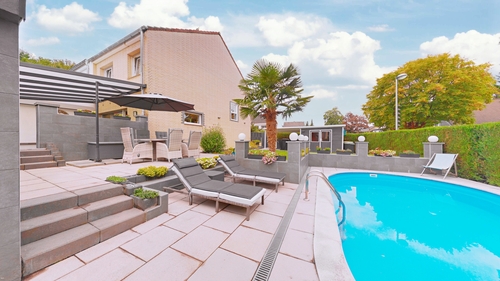 Poolbereich - 4 Zimmer Reihenendhaus zum Kaufen in Pulheim