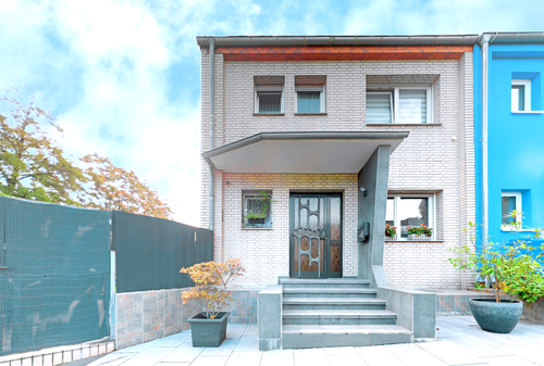 Aussen - 4 Zimmer Reihenendhaus in Pulheim