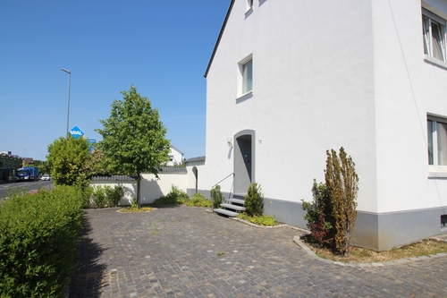 Außen - 4 Zimmer Doppelhaushälfte in Geilenkirchen