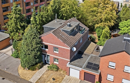 Startbild - 8 Zimmer Zweifamilienhaus zum Kaufen in Frechen