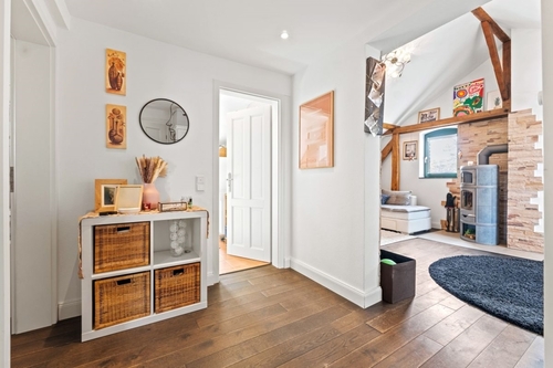 5 2DG_Flur_Haupthaus - 