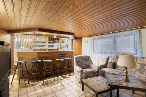 Bar KG - 