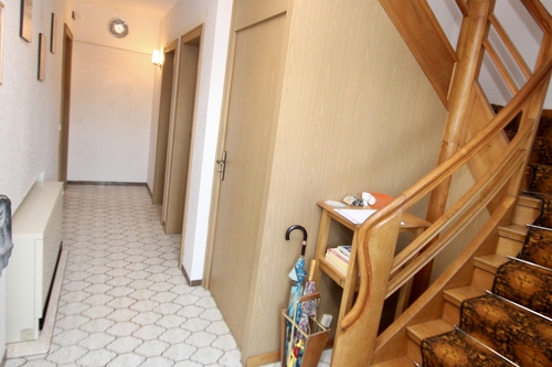 Flur - 4 Zimmer Einfamilienhaus in Erftstadt