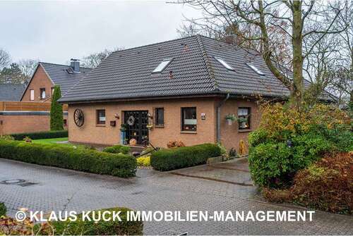 Ansicht 1 - 8 Zimmer Einfamilienhaus zum Kaufen in Wilhelmshaven