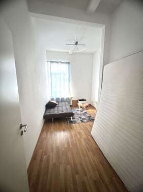 Zimmer 02 - 