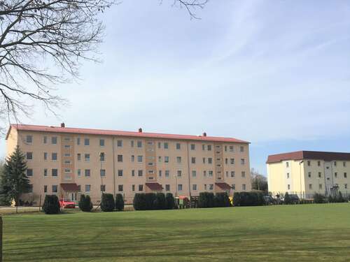 Objektfoto 02 - Vermietetes Mehrfamilienhaus, 24 Einheiten mit Balkonen