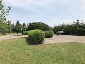 gepflegter Parkplatz - 