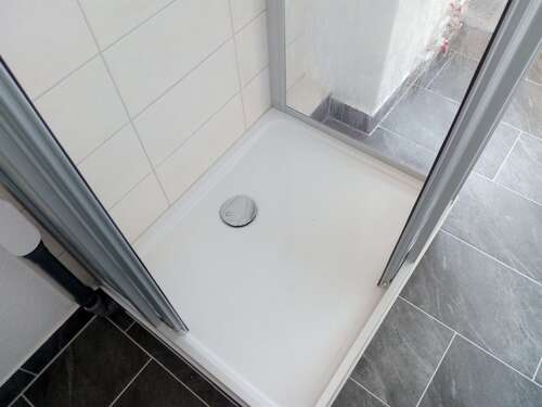 Bad mit Dusche 03 - 