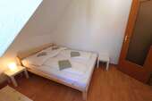 Schlafzimmer 01 - 