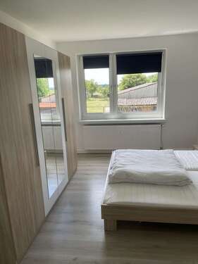 Schlafzimmer möbliert 01 - 