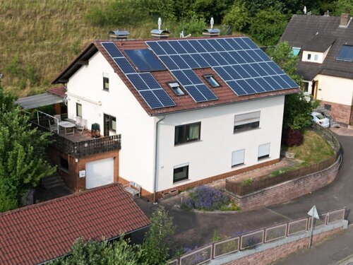 Foto - Kirchheim-OT, Wohnhaus mit ELW - 379.000,00&nbsp;EUR Kaufpreis, ca.&nbsp; 205,00&nbsp;m&sup2;&nbsp;Wohnfl&auml;che