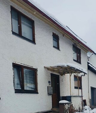 Foto - Suhl-OT, 1-2 Fam.Haus - 75.000,00&nbsp;EUR Kaufpreis, ca.&nbsp; 190,00&nbsp;m&sup2;&nbsp;Wohnfl&auml;che