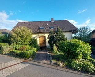 Oberaula, EFH - 320.000,00&nbsp;EUR Kaufpreis, ca.&nbsp; 180,00&nbsp;m&sup2;&nbsp;Wohnfl&auml;che in Oberaula (PLZ: 36280)