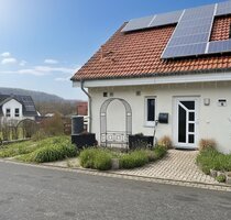 Niederaula-OT, EFH + ELW - 320.000,00&nbsp;EUR Kaufpreis, ca.&nbsp; 220,00&nbsp;m&sup2;&nbsp;Wohnfl&auml;che in Niederaula (PLZ: 36272) Kerspenhausen