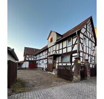 Philippsthal, Wohnhaus mit Nebengebäuden - Philippsthal (Werra)