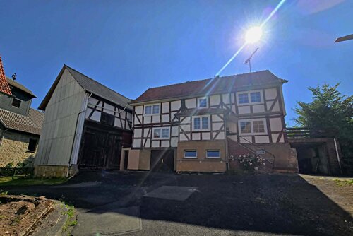 Foto - Bebra-OT, EFH + Scheune - 140.000,00&nbsp;EUR Kaufpreis, ca.&nbsp; 180,00&nbsp;m&sup2;&nbsp;Wohnfl&auml;che