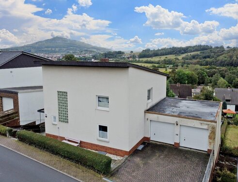 Foto - 6 Zimmer Zweifamilienhaus zum Kaufen in Philippsthal (Werra)