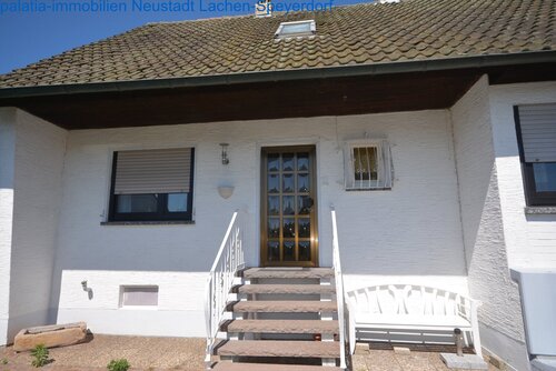 Hausfront - 