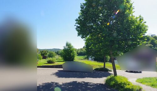 Staßenansicht - Provisionsfrei* Top-Baugrundstück in Königsbach - ruhige Lage & unverbaubarer Blick
