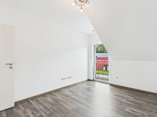 Kinderzimmer/Büro - 