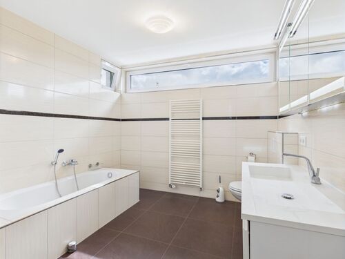 Großes Badezimmer - 
