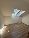 Schlafzimmer 1 - Mehrfamilienhaus, Wohnhaus mit 92,00 m&sup2; in Loxstedt zur Miete