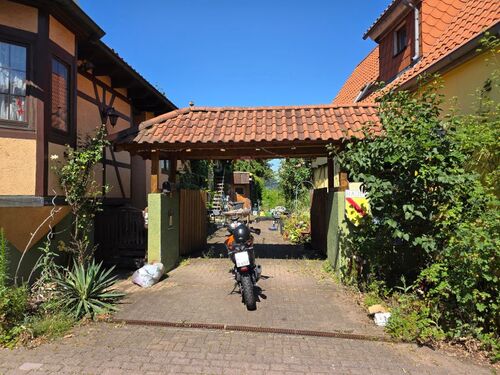 Einfahrt - 7 Zimmer Einfamilienhaus zum Kaufen in Rauenberg