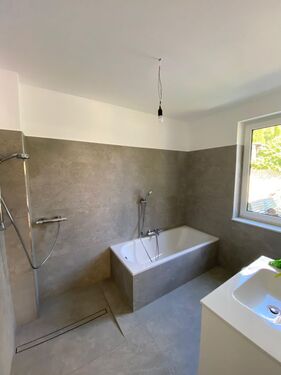 WhatsApp Bild 2025-09-29 um 17.29.27_813d308d - Erdgeschoßwohnung mit 82,00 m² in Bergheim Zentrum zur Miete