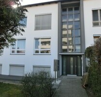 N-Katzwang: Gehobene 2-Zimmer-DG-Wohnung (u.a. mit Parkett, Granit, hell usw.) Top! von Privat - Nürnberg