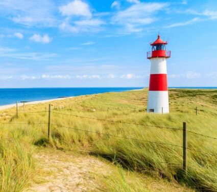 Urlaubsinsel Sylt - Musterbild - Provisionsfrei* Großes Grundstück auf Sylt !