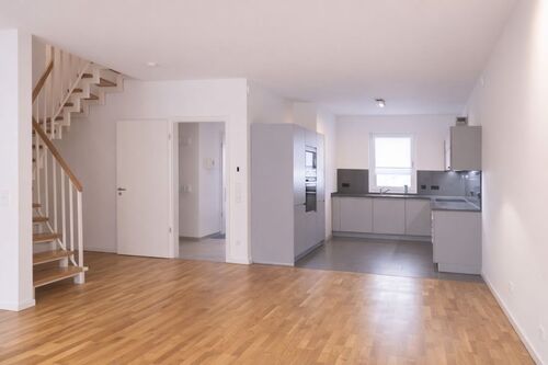 Wohnzimmer - 6 Zimmer Reihenmittelhaus zum Kaufen in Berlin