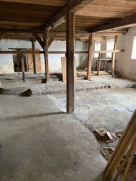 Historisches Ständerwerk im ehemaligen Wirtschaftsteil - 