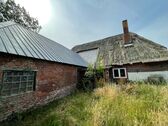 Rückwärtige Gebäudeteile und Gartenbereich - 