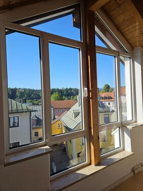 1000088294 - Dachgeschoßwohnung mit 110,00 m&sup2; in Traunstein zur Miete