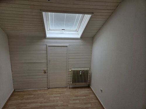 Zimmer - Dachgeschoßwohnung mit 98,00 m&sup2; in Lüdenscheid zur Miete