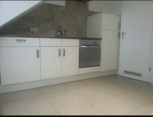 Küche - 2 Zimmer Dachgeschoßwohnung in Hannover