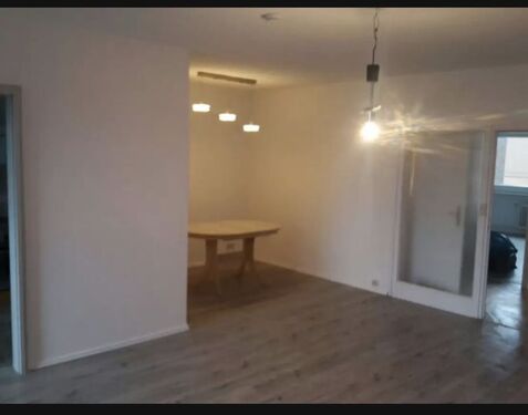 Wohnzimmer - 2 Zimmer Etagenwohnung in Hannover