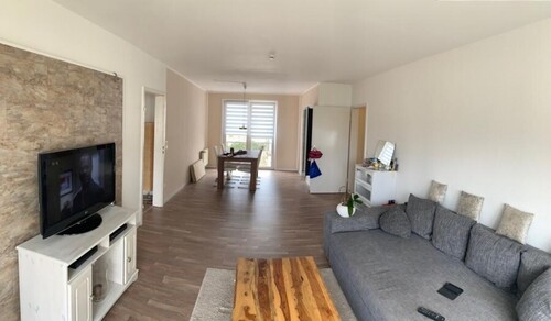 Wohnzimmer mit Essbereich - 3 Zimmer Etagenwohnung in Biederitz