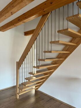 Treppe OG-EG hinten - 