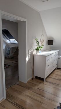 Flur DG vorne - 