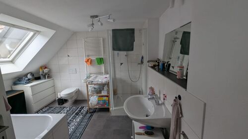 Badezimmer vorne DG - 