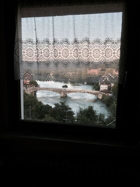 Ausblick3 - Traumblick 4-Zi Altbauwohnung in exponierter Alleinlage Laufenburg mit XXL Terrasse